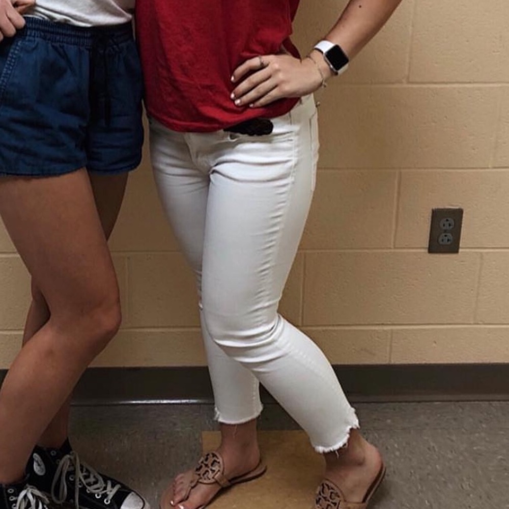 American Eagle White Jeans